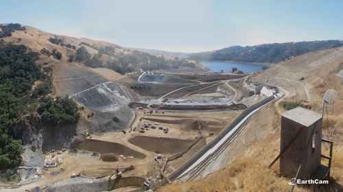 卡拉维拉斯大坝重建全过程