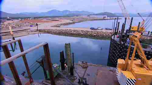 巴布亚新几内亚莫图卡岛国际码头建设